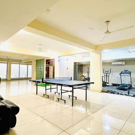 Bluo Studio4 Golf Course Road - Gym, Balcony, Lift Gurgáon Exteriér fotografie